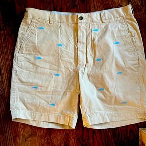 BROOKS BROTHERS chino shorts in tan with powder blue embroidered whales EUC 38